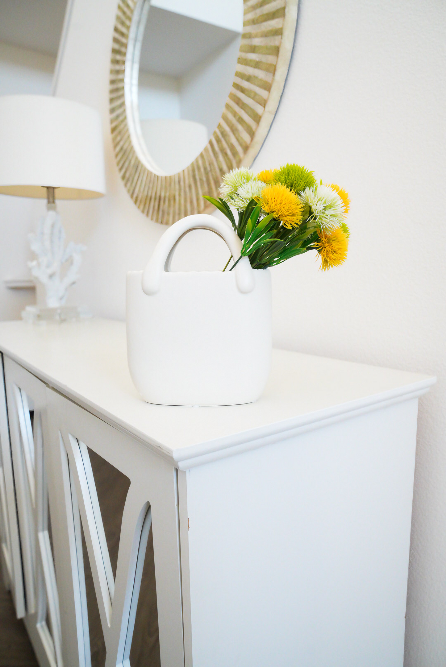 Vase "Handbag" with 12 Artificial Dandelions | Artificial Flowers Arrangement