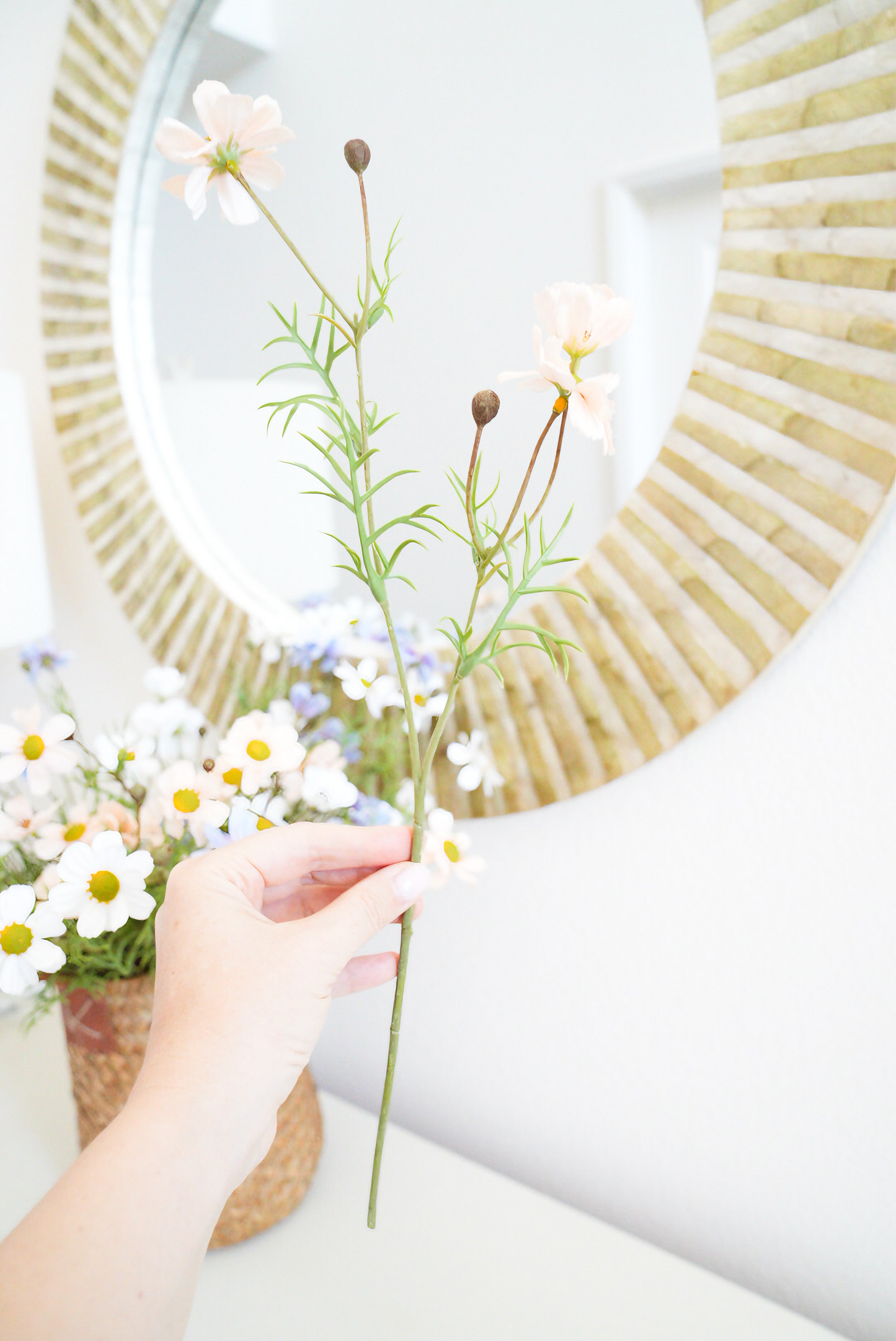 Daisy Artificial Flowers | Artificial Flowers Arrangement In The Gold Vase