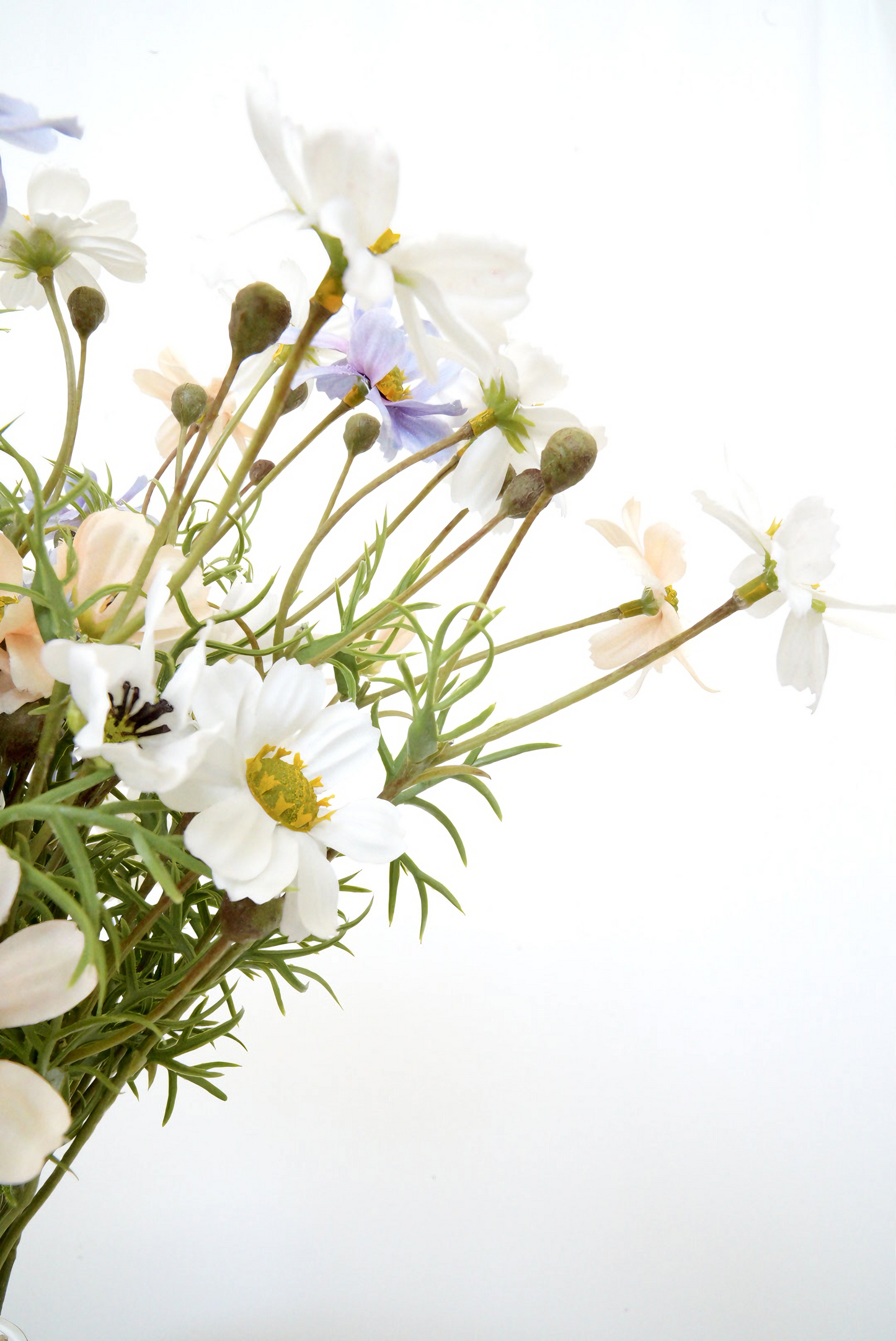 Daisy Artificial Flowers | Artificial Flowers Arrangement In The Gold Vase